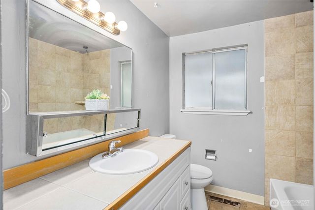 7436 S Pine Street, Tacoma, WA 98409