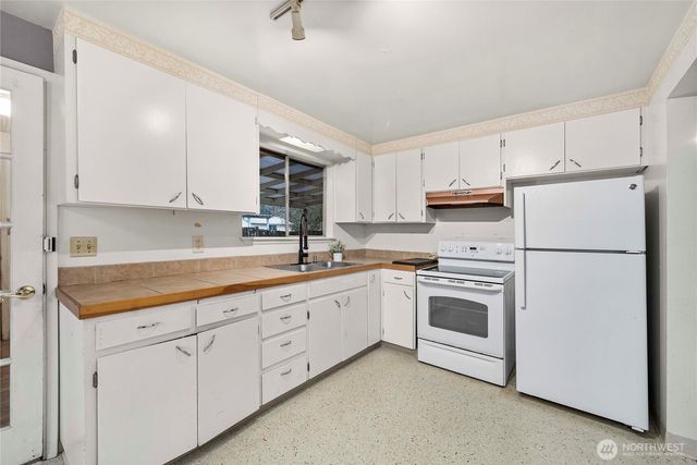 7436 S Pine Street, Tacoma, WA 98409