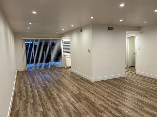 6054 Via Casitas, Carmichael, CA 95608