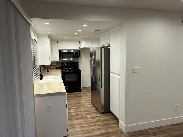 6054 Via Casitas, Carmichael, CA 95608