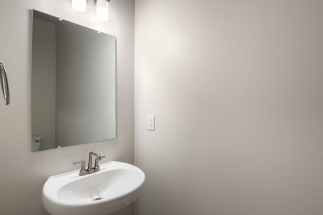 1025 Aleen Road SE, Rio Rancho, NM 87124