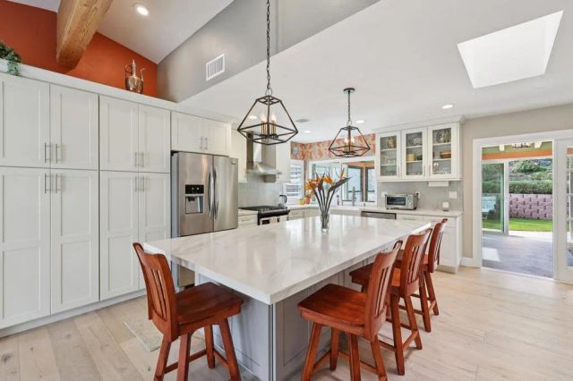1767 Woodbine Place, Oceanside, CA 92054