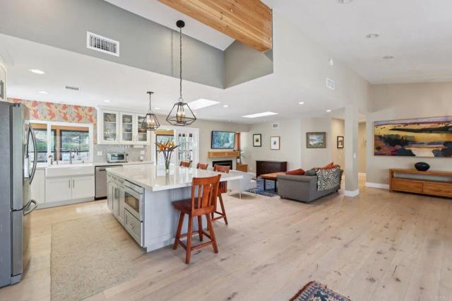 1767 Woodbine Place, Oceanside, CA 92054