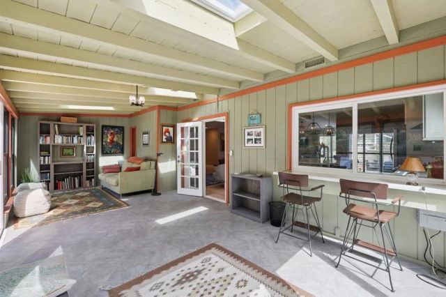 1767 Woodbine Place, Oceanside, CA 92054