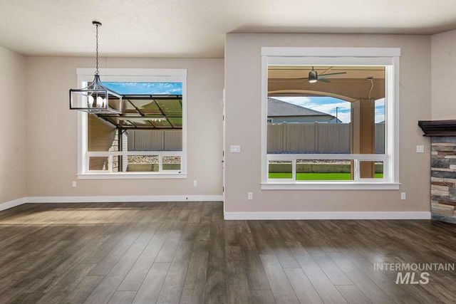 2041 W Ibis Dr, Nampa, ID 83686