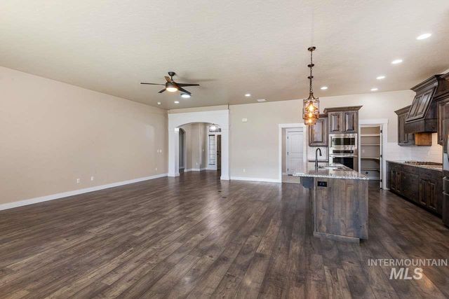 2041 W Ibis Dr, Nampa, ID 83686