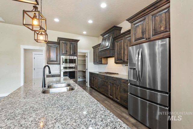 2041 W Ibis Dr, Nampa, ID 83686