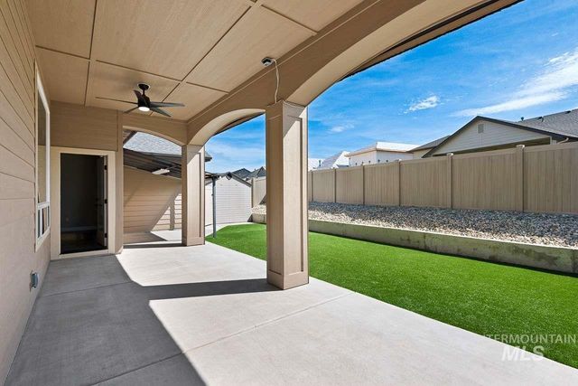 2041 W Ibis Dr, Nampa, ID 83686