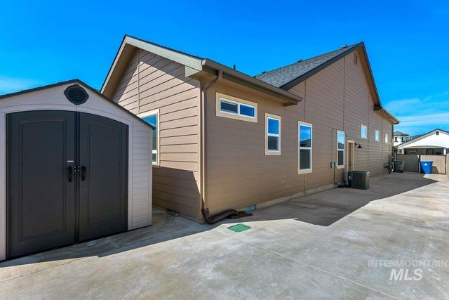 2041 W Ibis Dr, Nampa, ID 83686