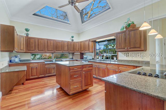 30 Outpost Ln, Hilton Head Island, SC 29928