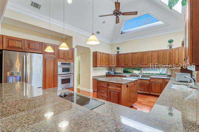 30 Outpost Ln, Hilton Head Island, SC 29928