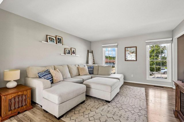 1147 Dresser AVENUE, Waukesha, WI 53188