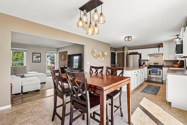 1147 Dresser AVENUE, Waukesha, WI 53188