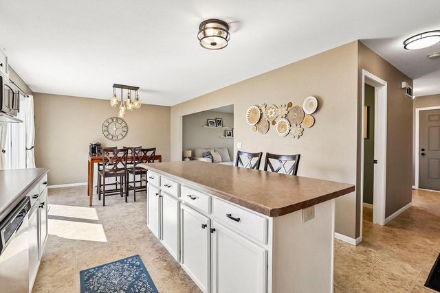 1147 Dresser AVENUE, Waukesha, WI 53188