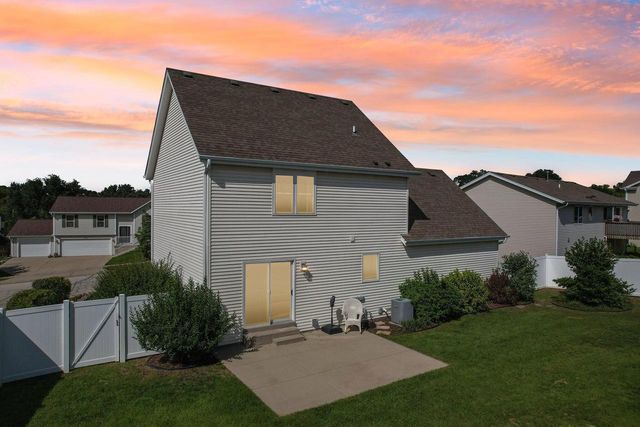 1147 Dresser AVENUE, Waukesha, WI 53188