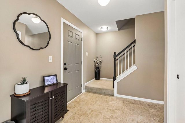 1147 Dresser AVENUE, Waukesha, WI 53188