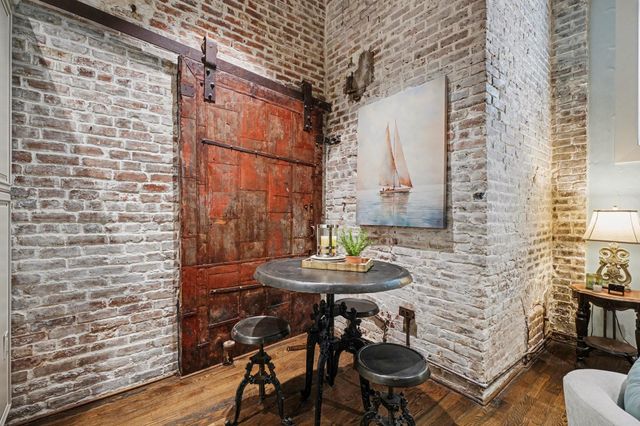 2400 Mechanic Street 101, Galveston, TX 77550