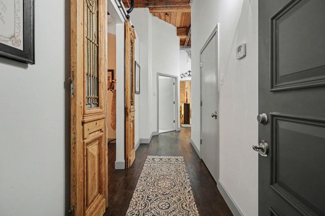 2400 Mechanic Street 101, Galveston, TX 77550