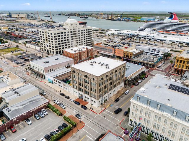 2400 Mechanic Street 101, Galveston, TX 77550