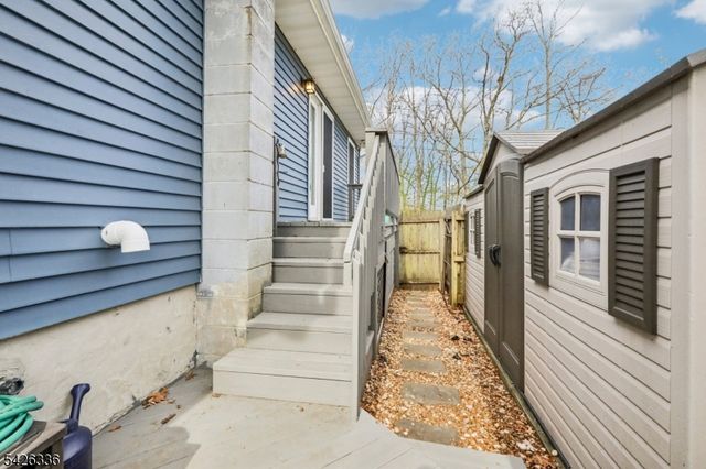 47 Broadway, Hopatcong Boro, NJ 07843