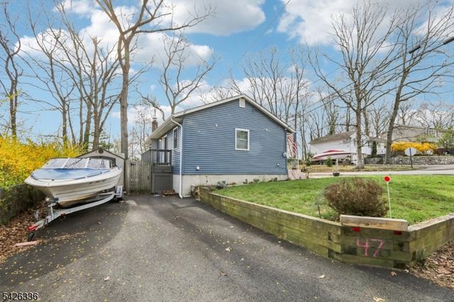 47 Broadway, Hopatcong Boro, NJ 07843