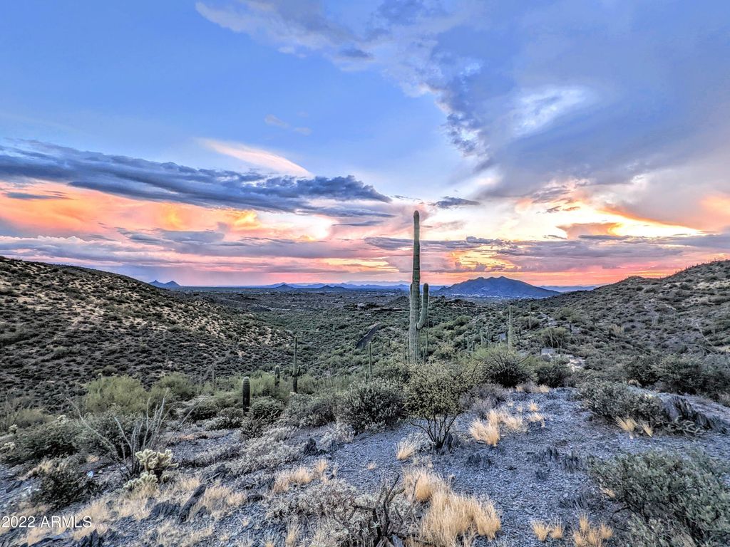 Image 12 of property listing at 9146 E Limousin Drive -, Scottsdale, AZ 85262