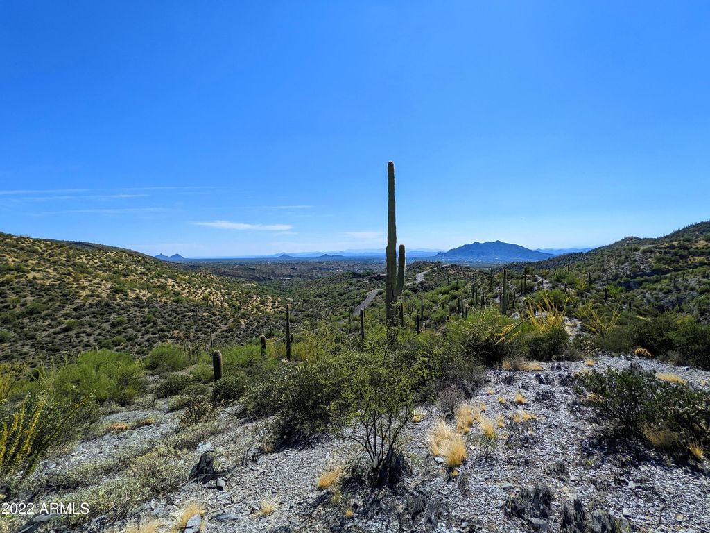 Image 6 of property listing at 9146 E Limousin Drive -, Scottsdale, AZ 85262