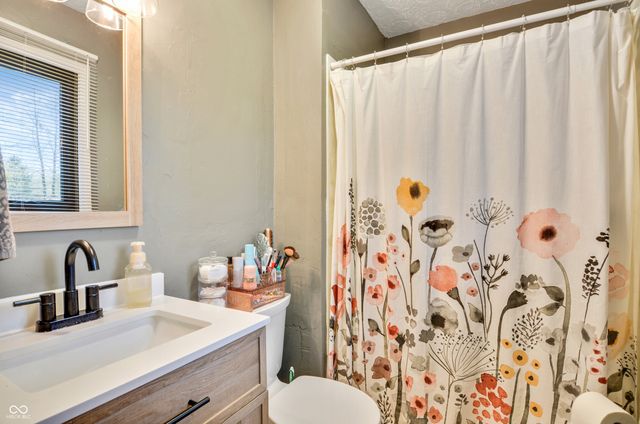 233 Boulder Court, Carmel, IN 46032