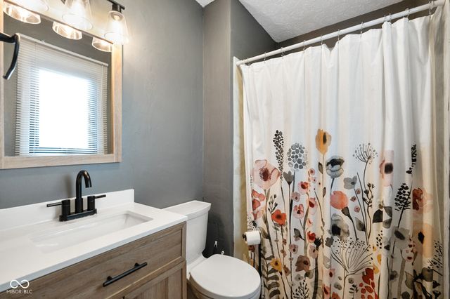 233 Boulder Court, Carmel, IN 46032