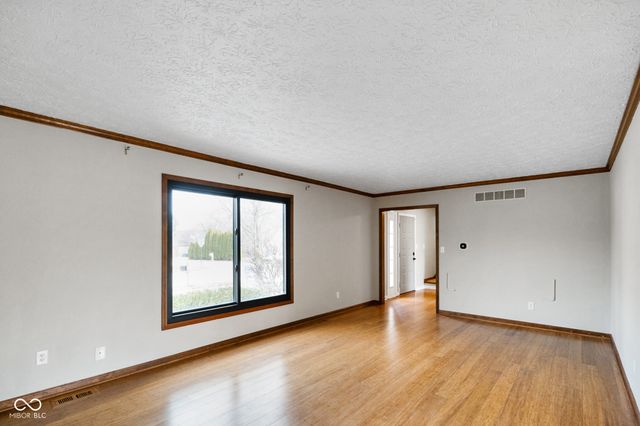 233 Boulder Court, Carmel, IN 46032