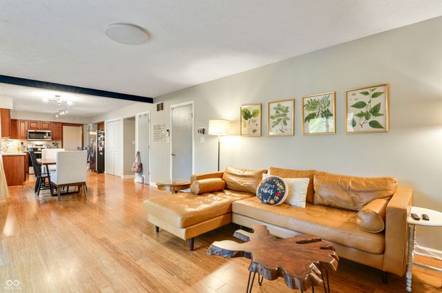 233 Boulder Court, Carmel, IN 46032