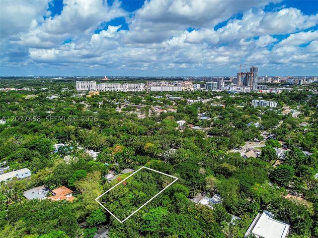 3595 Avocado Ave, Miami, FL 33133