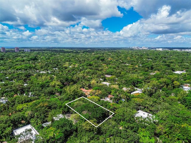3595 Avocado Ave, Miami, FL 33133