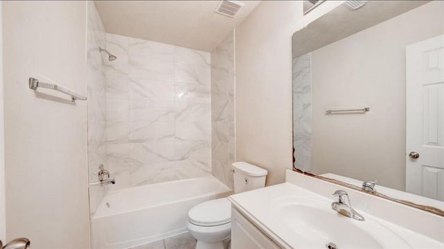 8743 Thistlemoor Lane, Houston, TX 77044