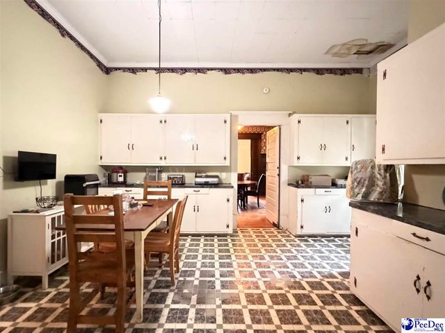 601 E Washington Street, Dillon, SC 29536