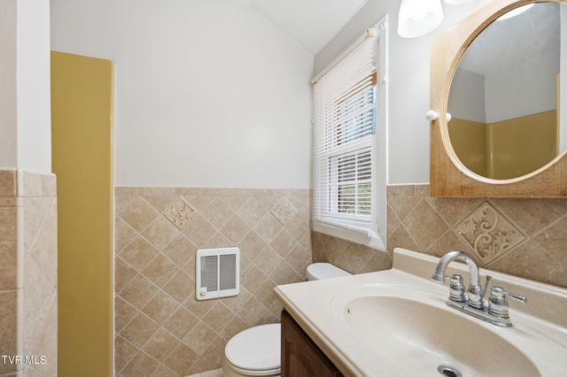 8412 Courtland Road, Wise, VA 24293