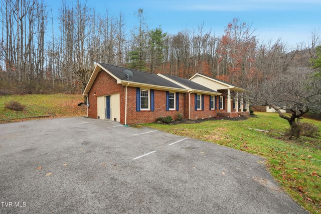 8412 Courtland Road, Wise, VA 24293