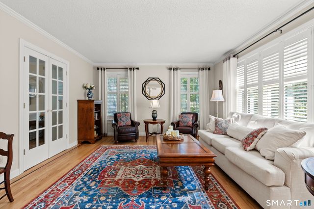 7 Tallwood Lane, Simsbury, CT 06089