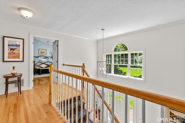 7 Tallwood Lane, Simsbury, CT 06089