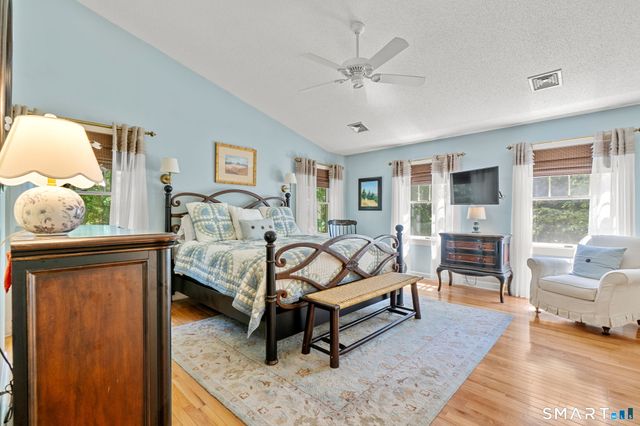 7 Tallwood Lane, Simsbury, CT 06089