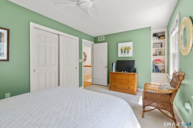 7 Tallwood Lane, Simsbury, CT 06089