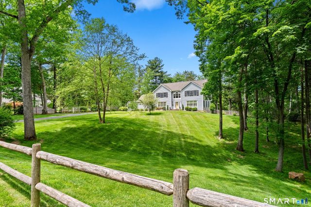 7 Tallwood Lane, Simsbury, CT 06089
