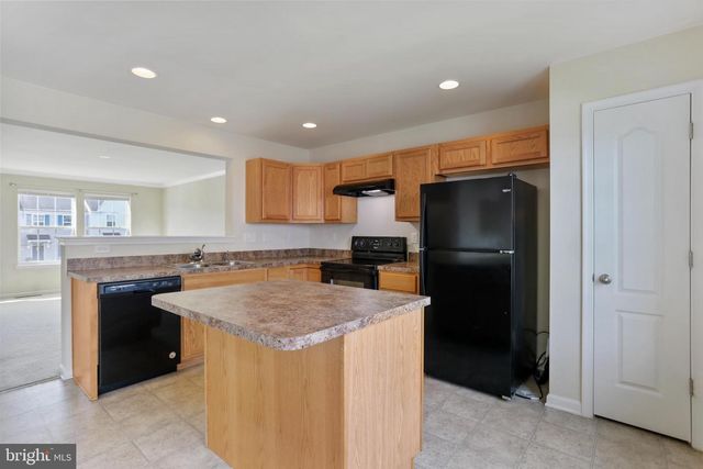 18 CHILLINGHAM CT, Martinsburg, WV 25405