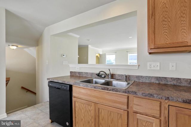 18 CHILLINGHAM CT, Martinsburg, WV 25405