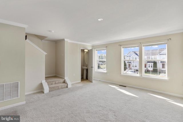 18 CHILLINGHAM CT, Martinsburg, WV 25405