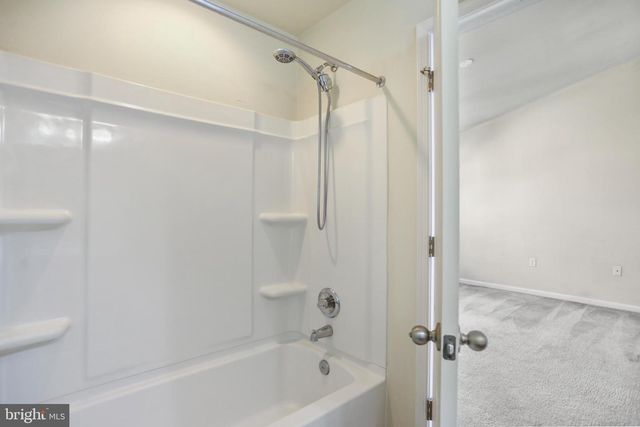 18 CHILLINGHAM CT, Martinsburg, WV 25405