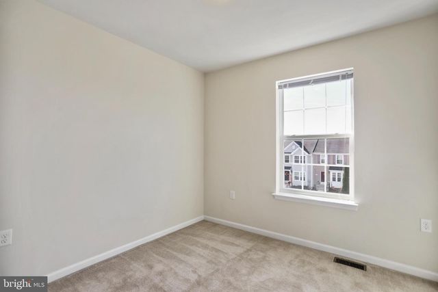 18 CHILLINGHAM CT, Martinsburg, WV 25405