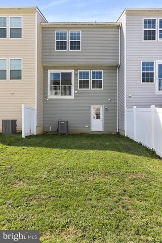 18 CHILLINGHAM CT, Martinsburg, WV 25405