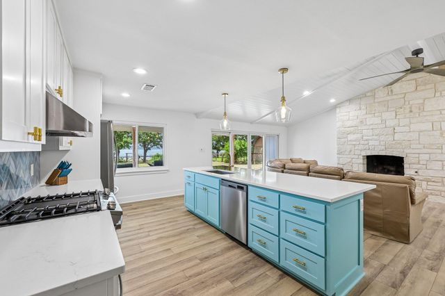 114 Agarita DR, Burnet, TX 78611