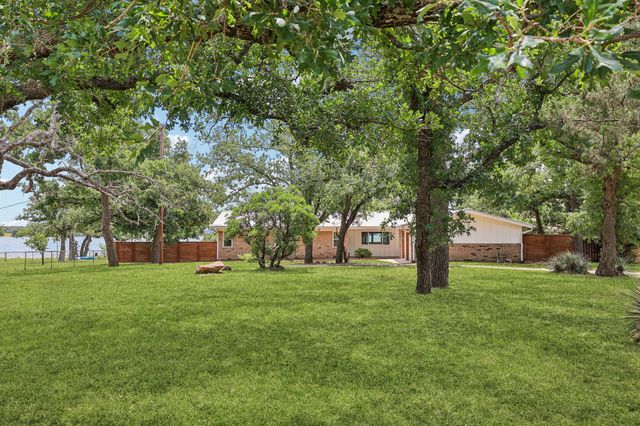 114 Agarita DR, Burnet, TX 78611